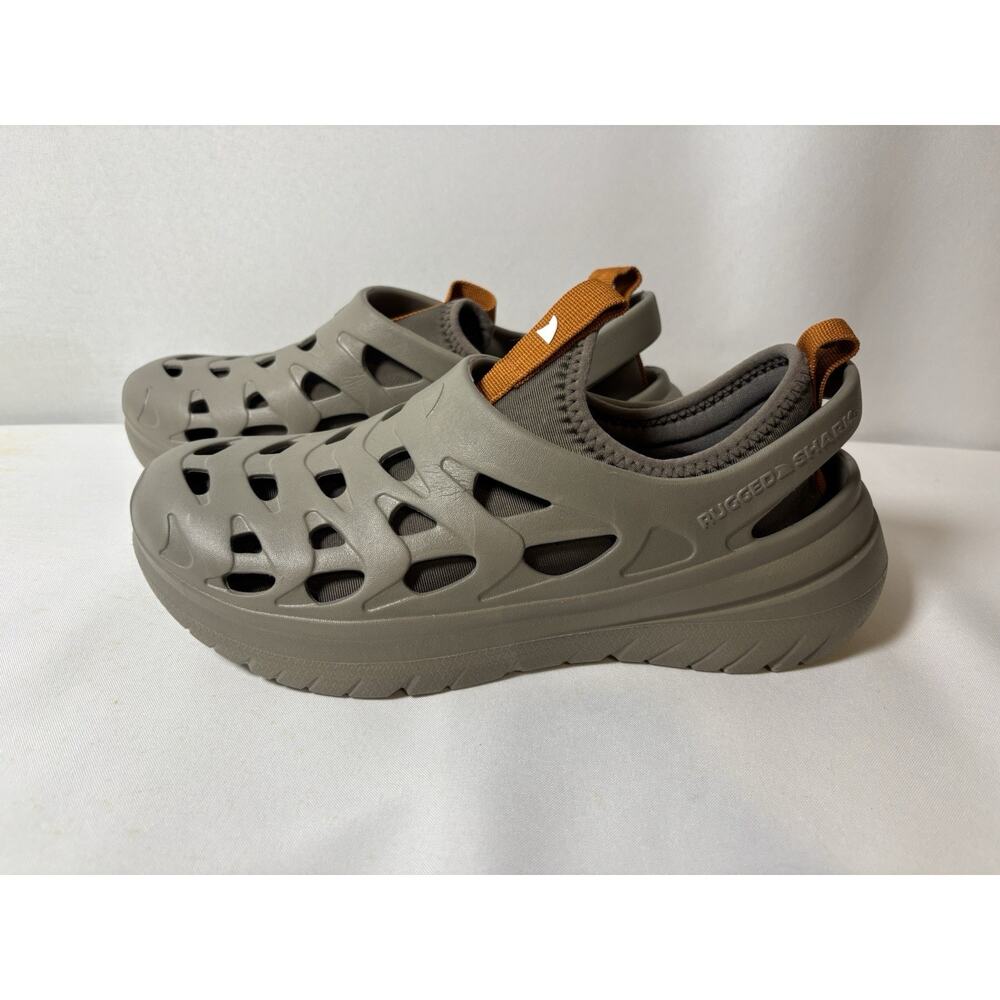 @NWT Rugged Shark Mens size 7 Taupe Washable,Floatable,Comfortable Comfort Clogs